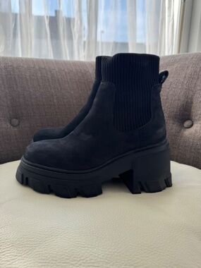 Artica Myoko Waterproof Ankle Boots - Black - Size 7.5